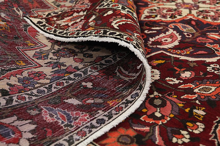 Bakhtiari Persian Rug 308x208 - Picture 4