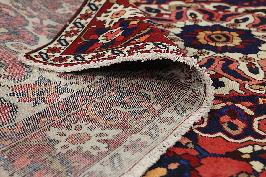 Bakhtiari Persian Rug 309x204 - Picture 4