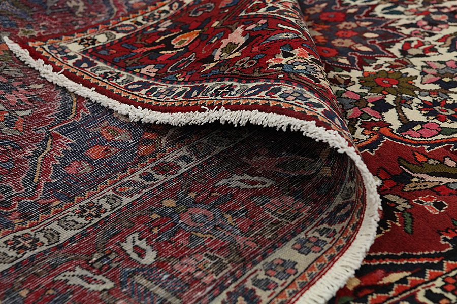 Bakhtiari Persian Rug 298x210 - Picture 4