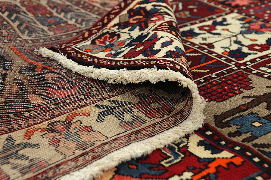 Bakhtiari Persian Rug 300x162 - Picture 4