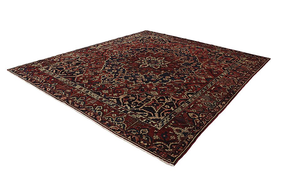 Bakhtiari Persian Rug 360x325 - Picture 2