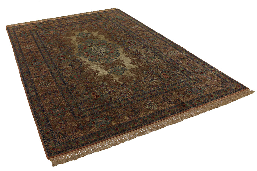 Isfahan Persian Rug 307x202 - Picture 1