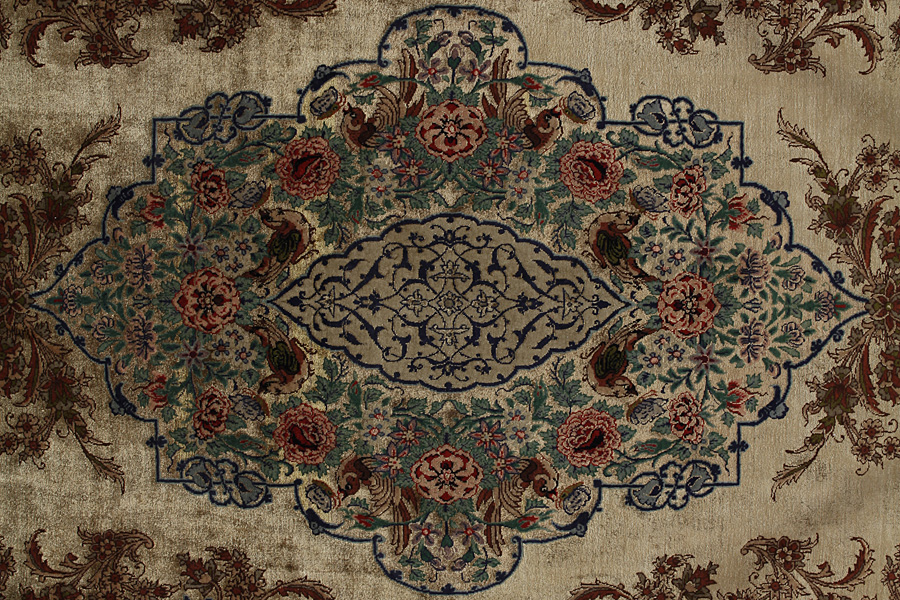 Isfahan Persian Rug 307x202 - Picture 10
