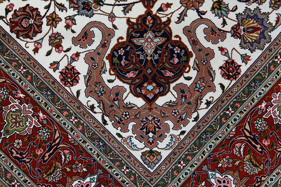 Tabriz Persian Rug 308x204 - Picture 9