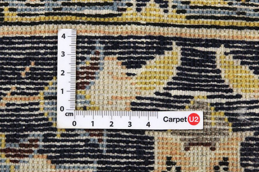 Isfahan Persian Rug 560x325 - Picture 3